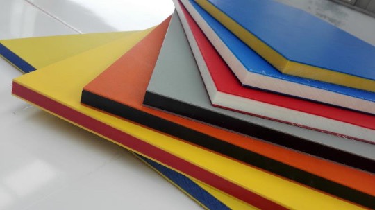 A Step by Step Guide To Dual Color HDPE Sheet Lamination Process (2)